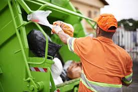 Best Yard Waste Removal  in Fort Madison, IA